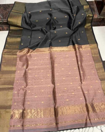 Black Maheshwari Saree with Peach Pallu & Buti Work | Handwoven Cotton Silk